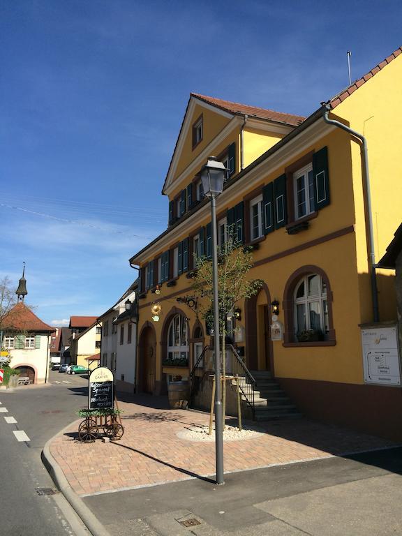 Weinhotel / Gasthaus Zur Sonne Ihringen Dış mekan fotoğraf