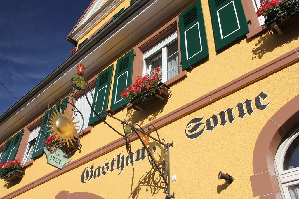 Weinhotel / Gasthaus Zur Sonne Ihringen Dış mekan fotoğraf